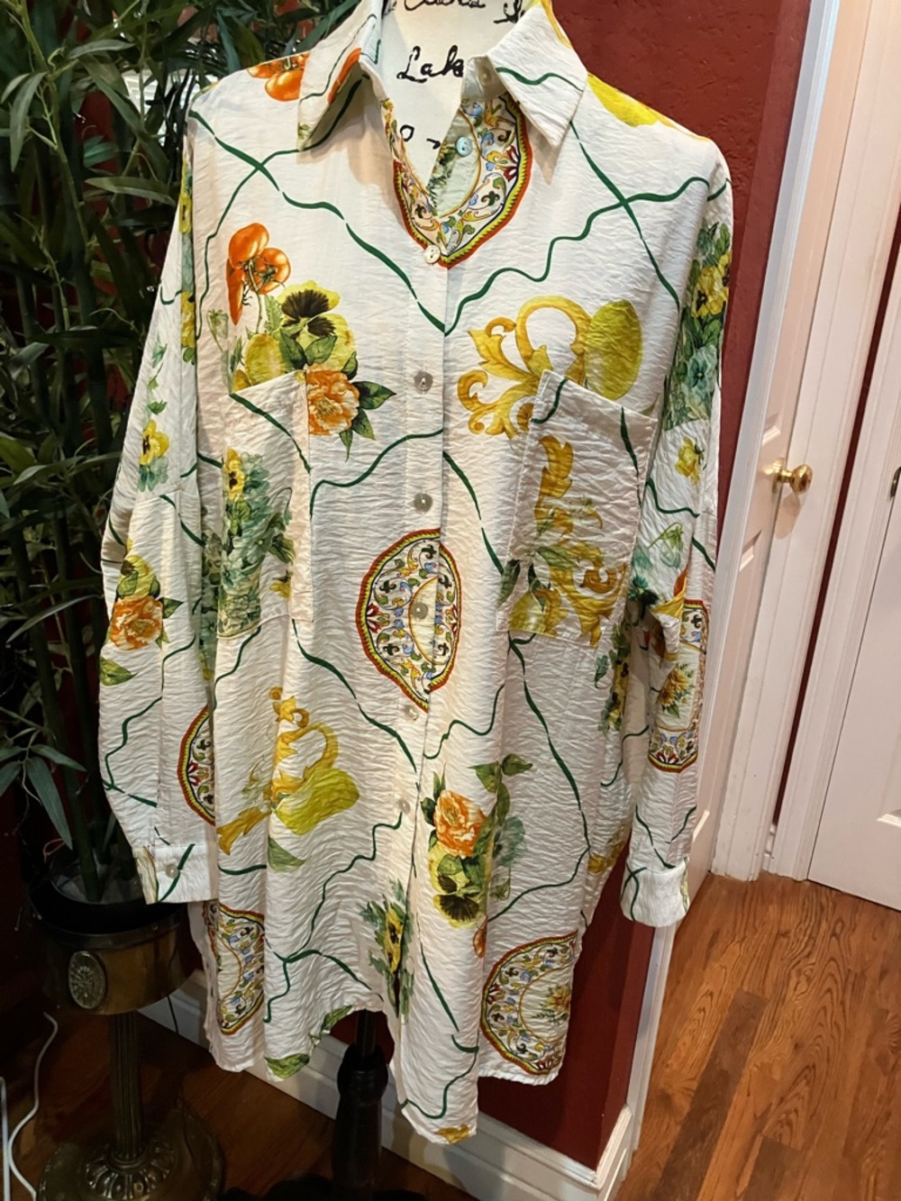 ENTRO COLLARED BUTTON UP SZ S